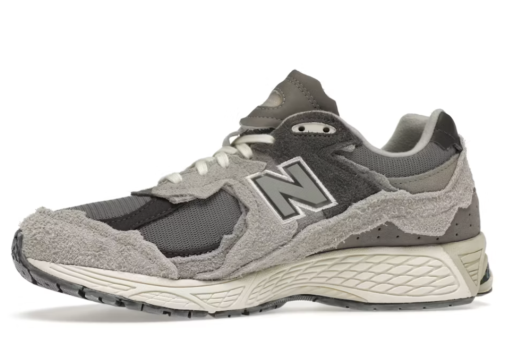 New Balance 2002R Protection Pack - couleur grise beige