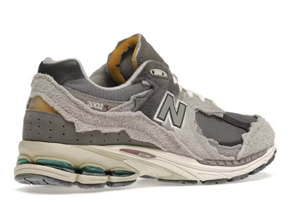 New Balance 2002R Protection Pack - couleur grise beige